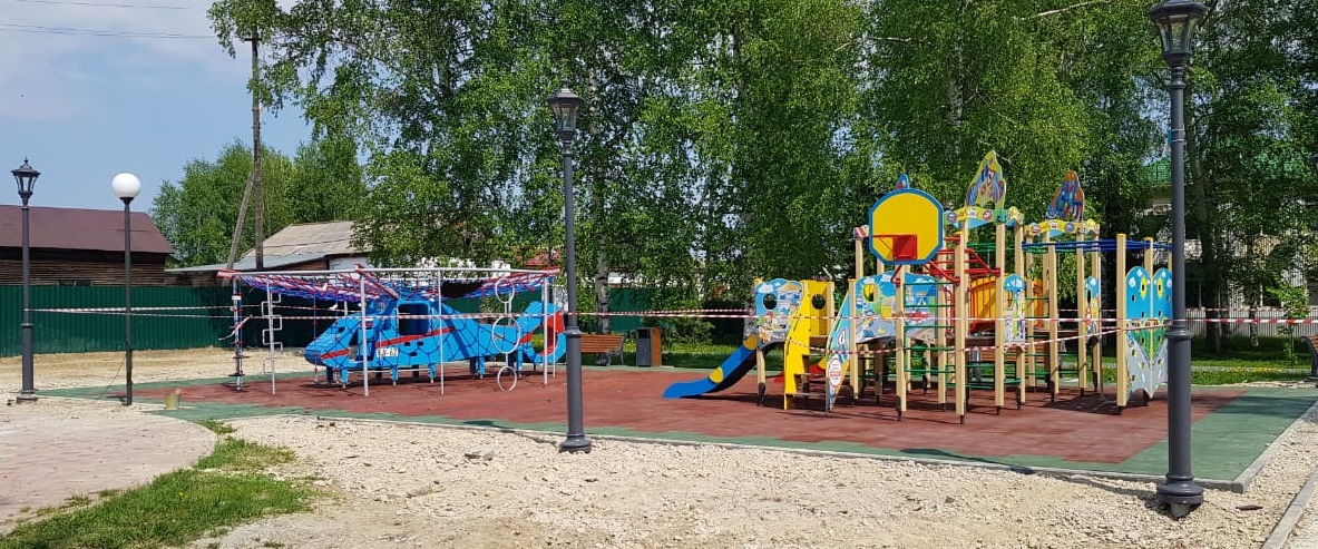 ⁣Убедительная просьба родителям провести профилактическую беседу со своими детьми. Ежедневно продолжается порча новой детской площадки — это серьезное правонарушение, которое может повлечь за собой как административную, так и уголовную ответственность..